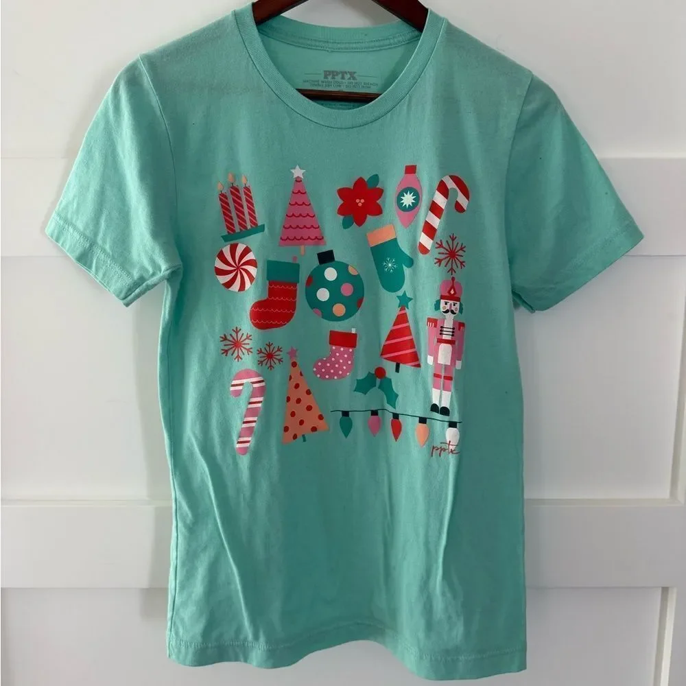PPTX Festive Graphic Tee with Nutcracker turquoise and pink